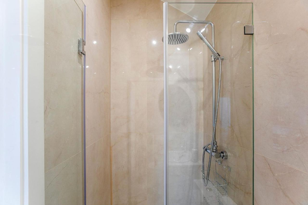 Lovelystay - Cozy 1Br In Santa Catarina W/ Balcony OOporto Exteriör bild